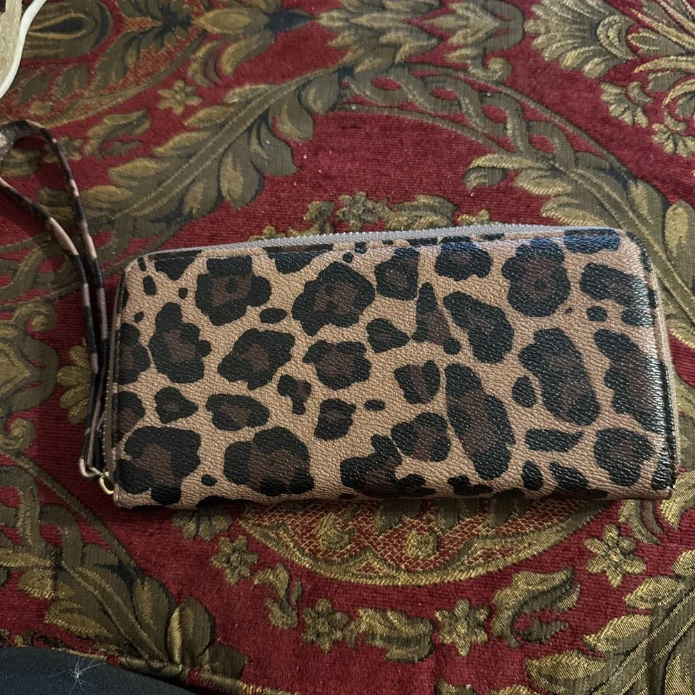 Woman's Leopard Expandable Wallet/ Wristlet Ziparound  Clutch
